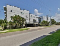 Building Photo - 5008 S MacDill Ave