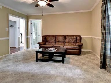 Building Photo - 128 Sloane Pl