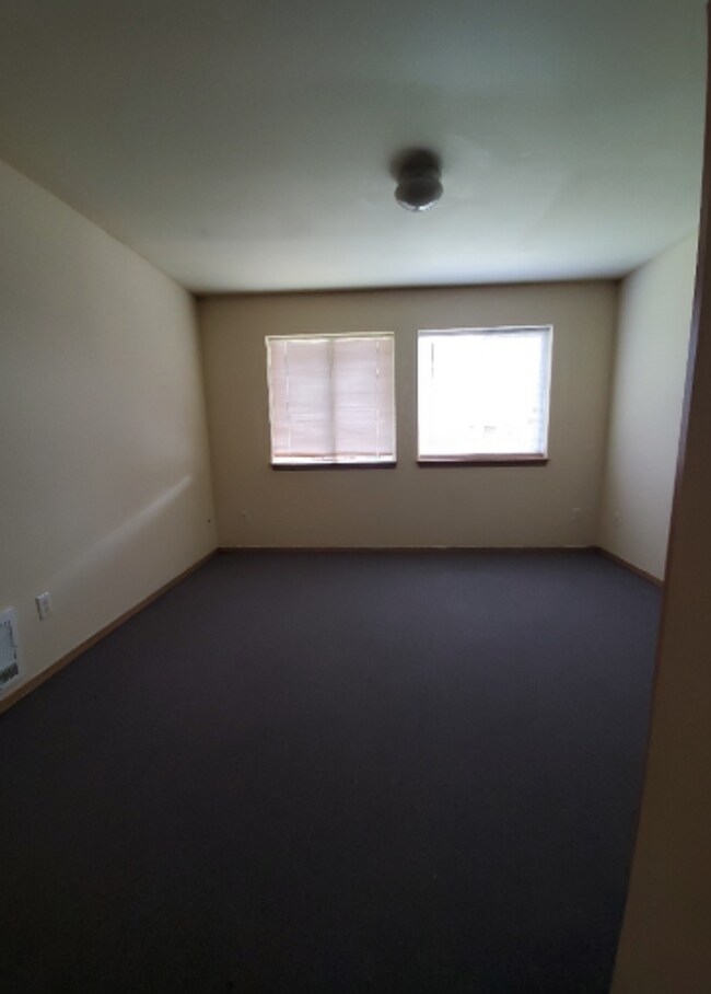 Building Photo - Rent Special: $1,750 for July and August, ...