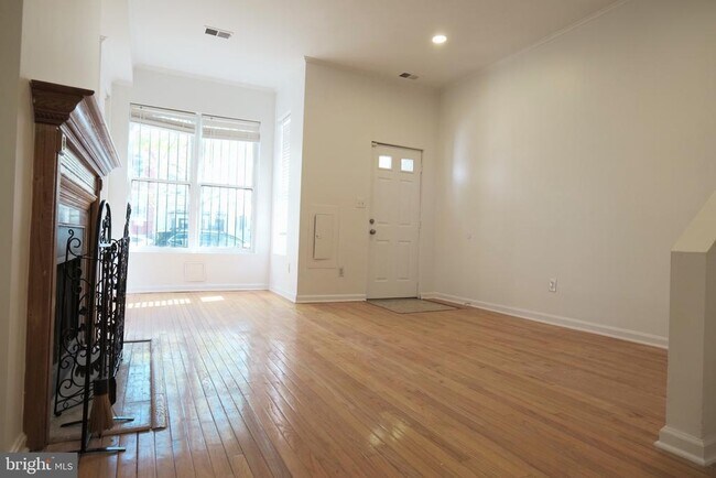 Building Photo - 75 P St NW