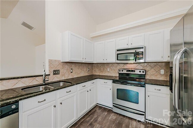 Building Photo - 12819 Slade Castle Ct