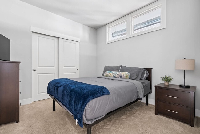 Building Photo - 235 S Delaware St