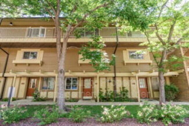 Primary Photo - 3423 Madison Ave
