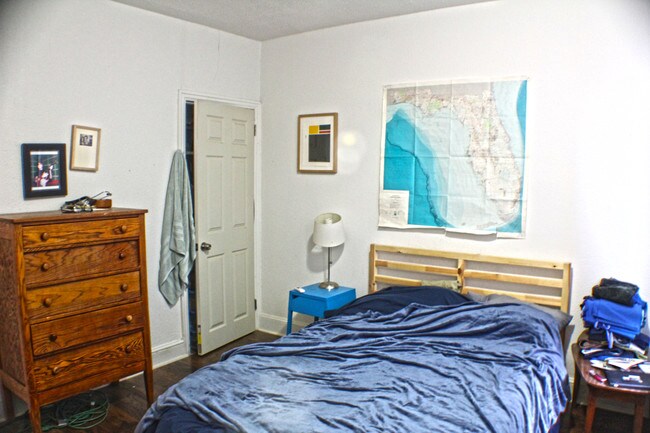 Building Photo - 1922 Waterloo St