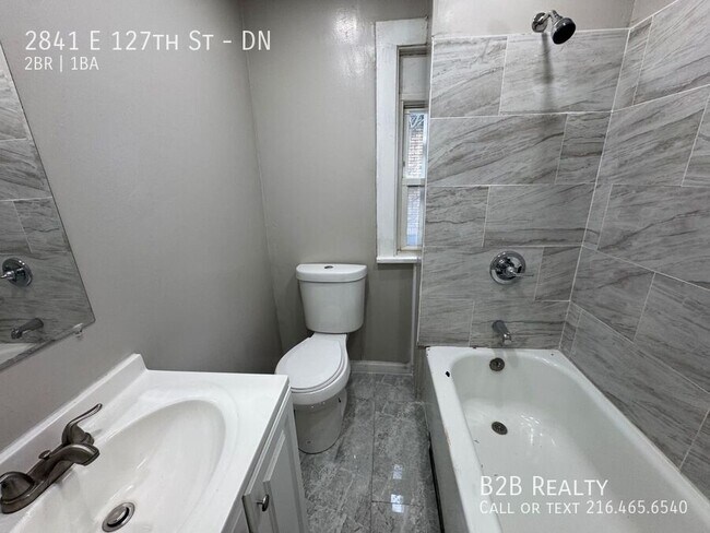 Building Photo - 2841 E 127th St