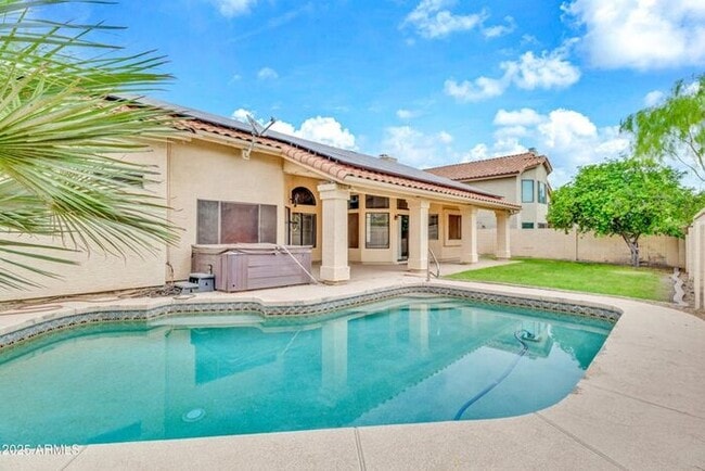 Building Photo - MOVE IN SPECIALS!! 15 DAYS RENT FREE!! Stunning 4beds/2.5baths single-level home in the heart of ...