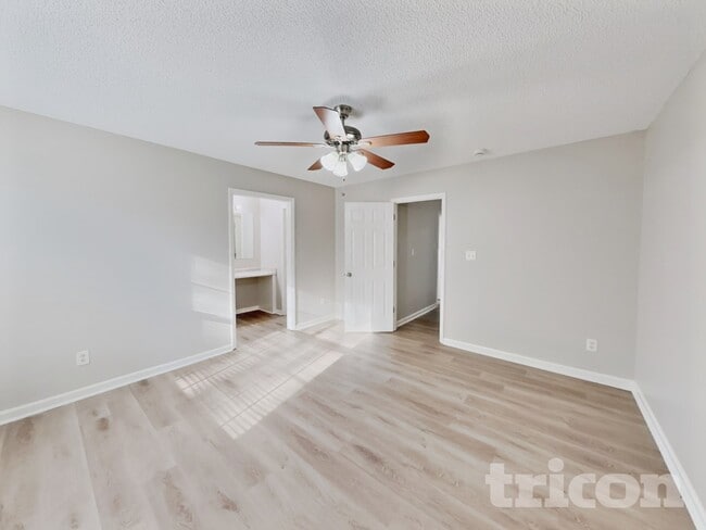 Building Photo - 149 Cambridge Elm Dr