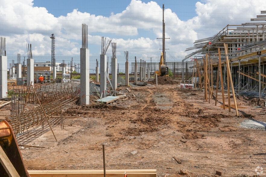 8/23/2022 Construction - Meridia 1001