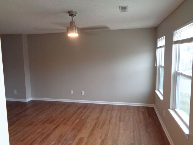 Building Photo - 3490 Hader Ave 4BR/2.5BA (Cincinnati)