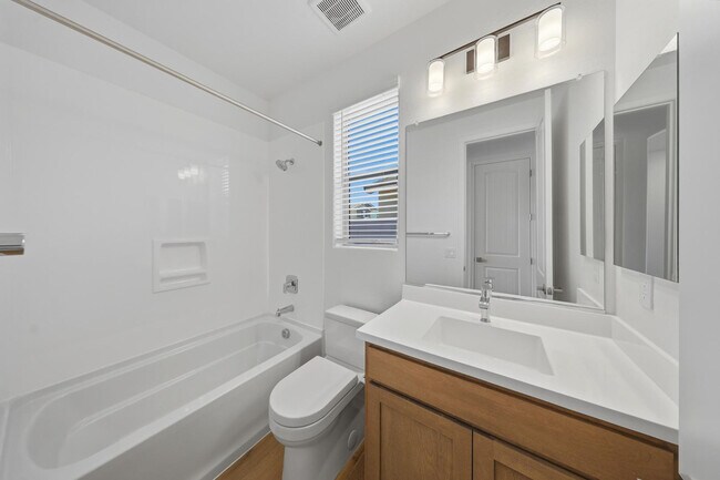 Building Photo - 16194 W Soft Wind Dr