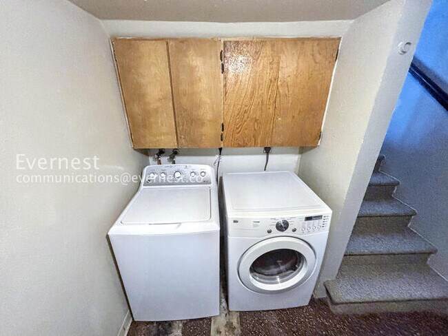 Building Photo - PROMO: Get $500 Off the First Month's Rent!3 Bed, 2 Bath Home with Garage / Available Now!