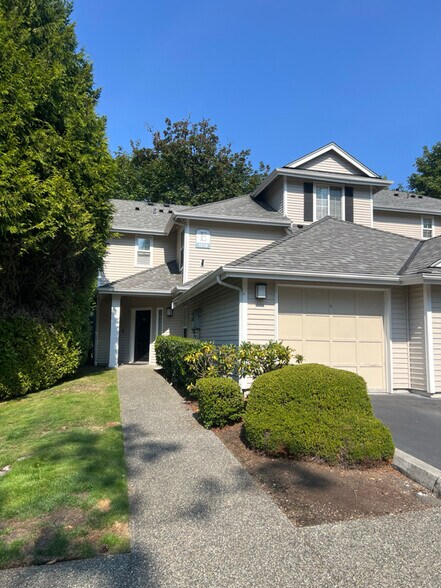 Primary Photo - 12118 NE 171st Pl