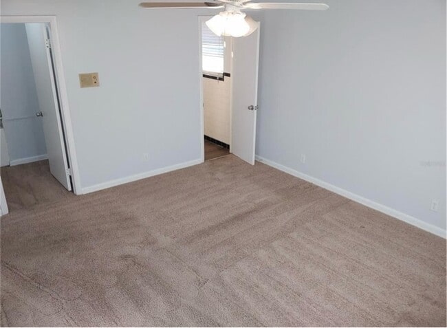 Building Photo - 5511 Playa Way