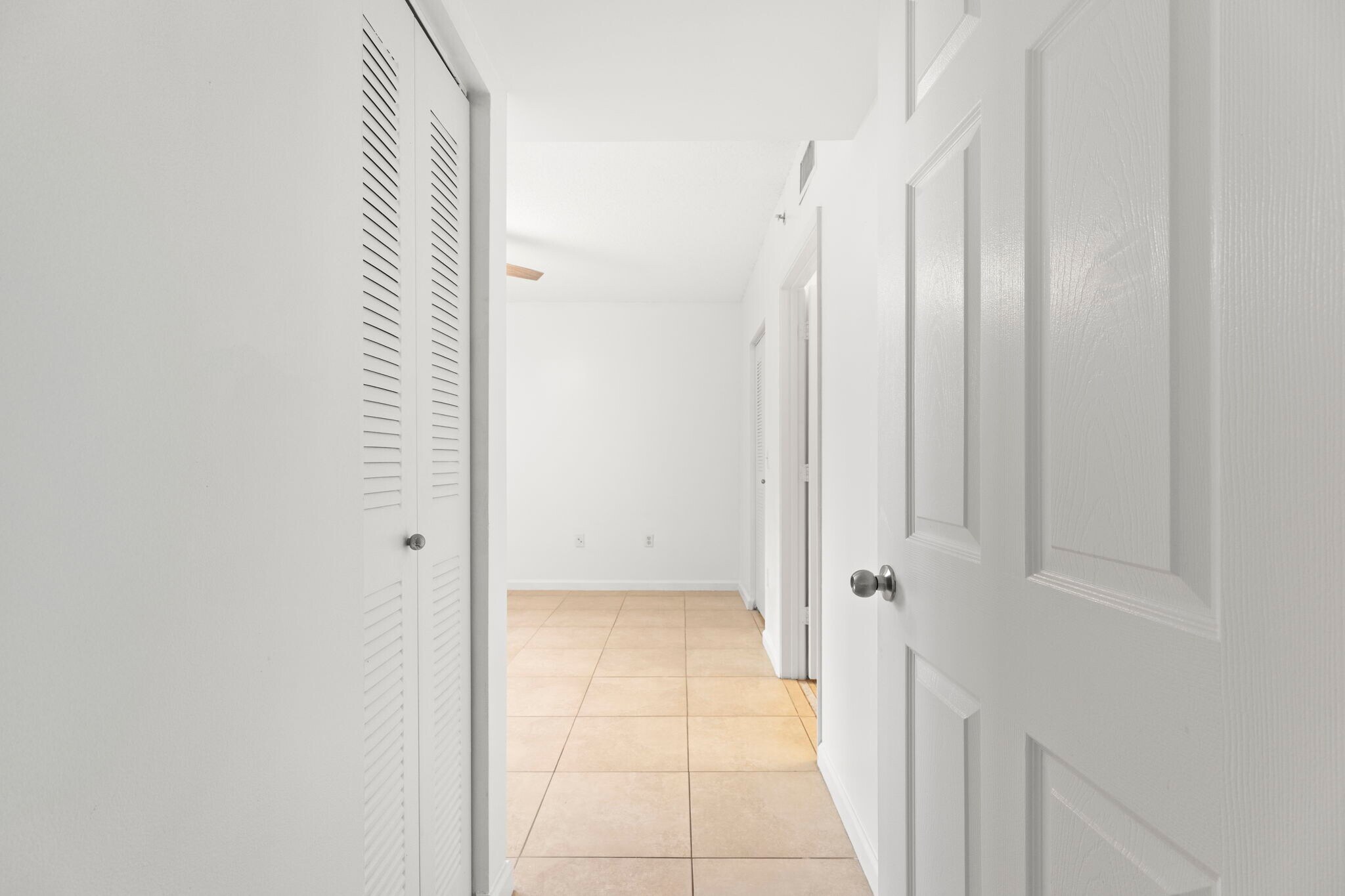 Building Photo - 1919 Van Buren St