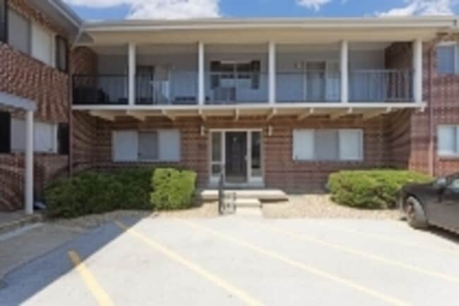 Building Photo - 429 W 87 Pl