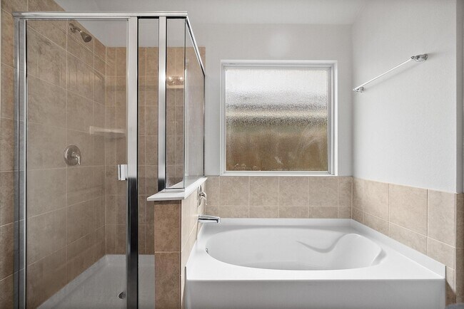 Building Photo - 13024 Tinker St