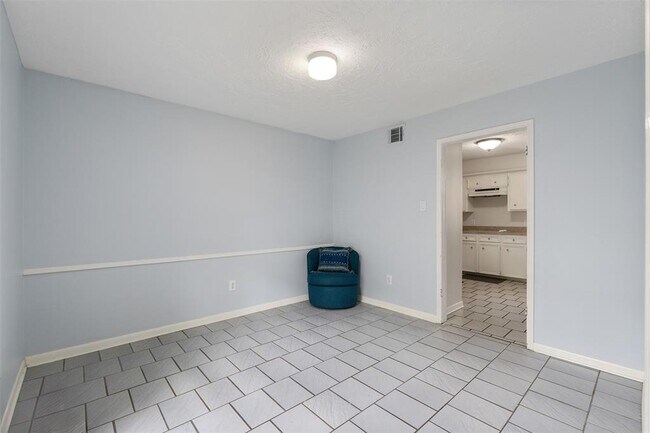 Building Photo - 5614 Bough Ct