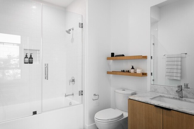 Building Photo - 2121 Scott Ave