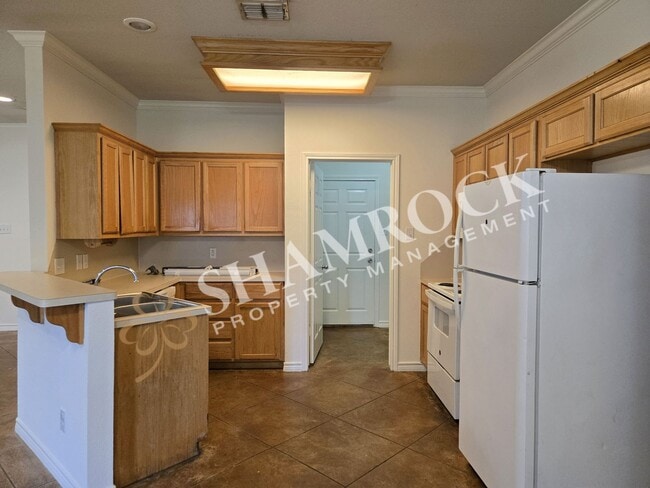 Building Photo - 3/2 Duplex in Surrey Ridge