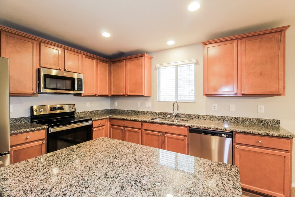 Building Photo - 128 Feverbush Dr