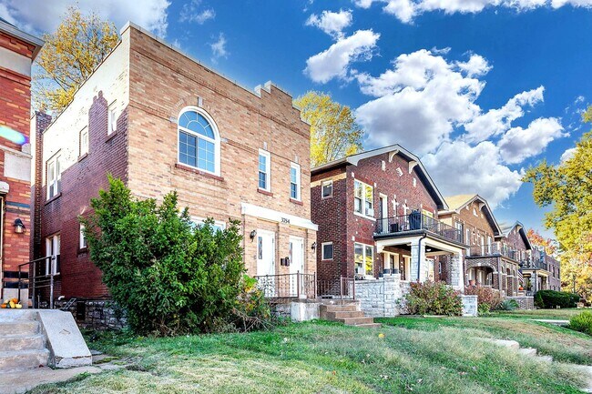 Primary Photo - 3754 Dunnica Ave