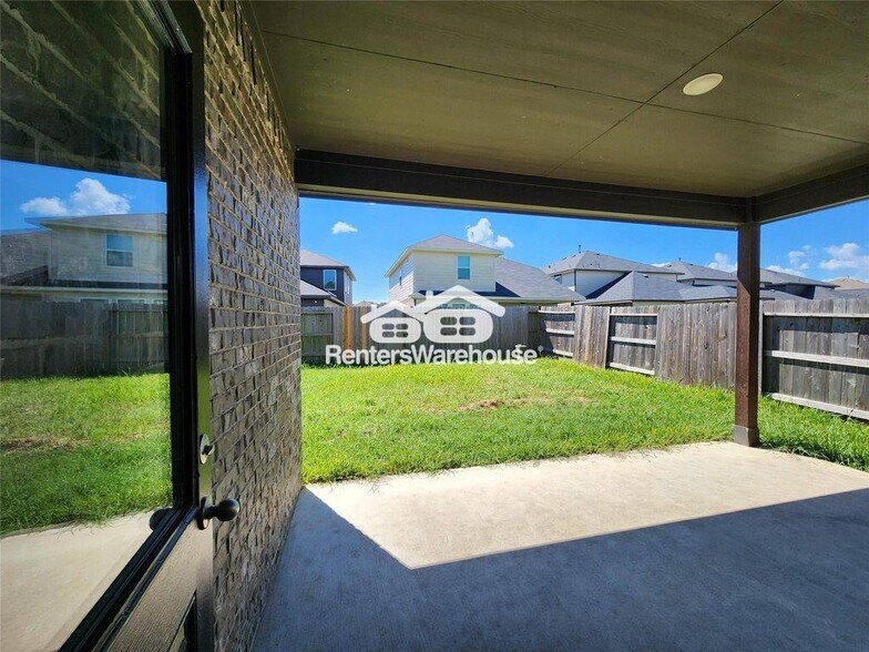 Building Photo - 411 Alaska Cedar Dr