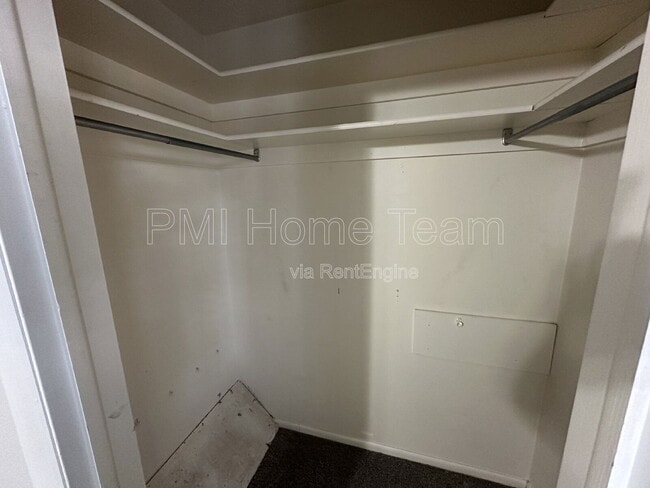 Building Photo - 285 W 600 N