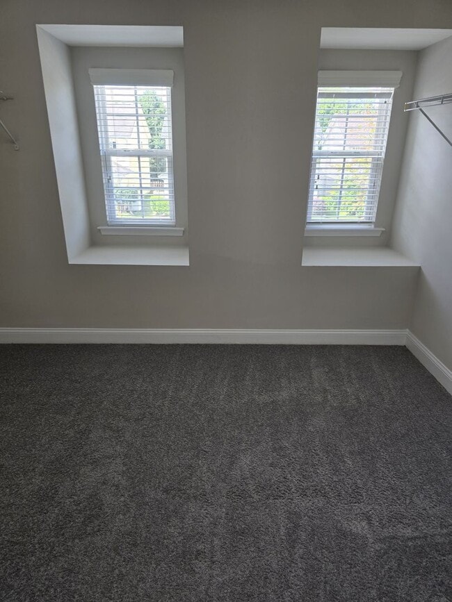 Building Photo - Spacious 4BR/2.5BA Home located in Berewick
