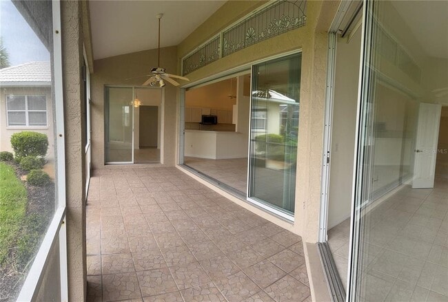 Building Photo - 664 Silk Oak Dr
