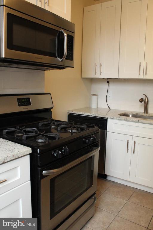 Building Photo - 2031 Locust St