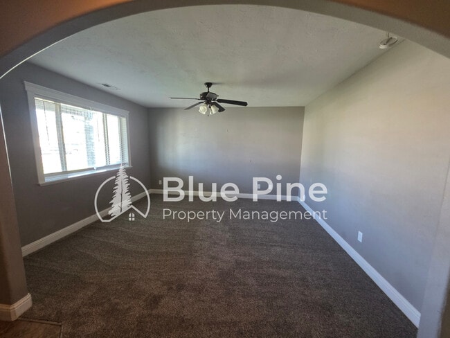 Building Photo - 1292 Hammerstone Dr