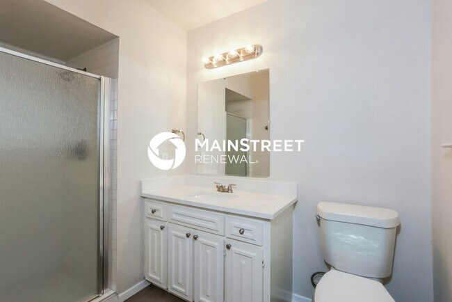 Building Photo - 3 Bedroom Pet-Friendly Home in Irving, TX with Main Street Renewal