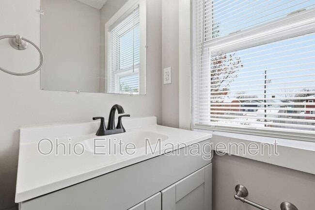 Building Photo - 783-785 S 18th St