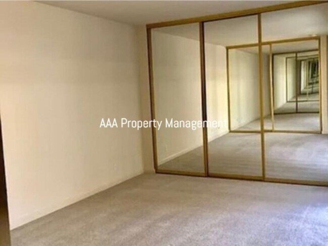 Building Photo - 118 Northcreek Cir