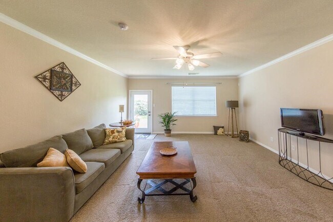 Building Photo - 2733 Domenico Ln