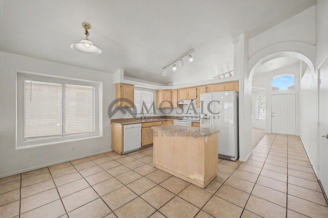 Building Photo - 8359 W Bluefield Ave