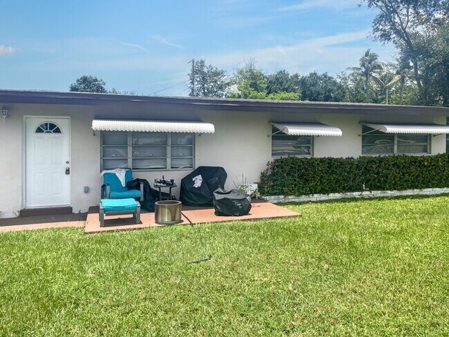 Building Photo - 1667 Rudy Ct
