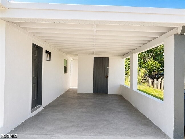 Building Photo - 4426 Poinsettia St