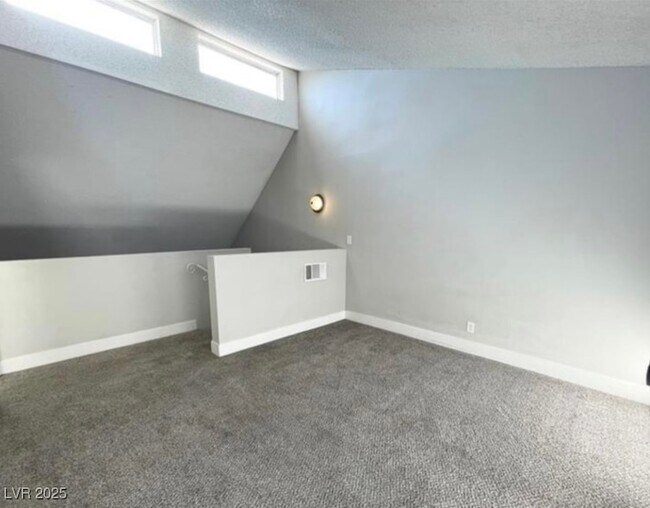 Building Photo - 5187 Garden Ln