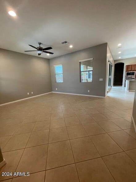 Building Photo - 4511 E Jones St