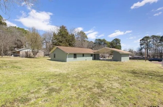 Building Photo - 10530 County Rd 1265