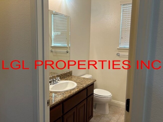Building Photo - 2826 Maybrook Dr