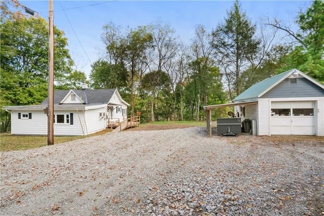 Building Photo - 127 Magill Rd