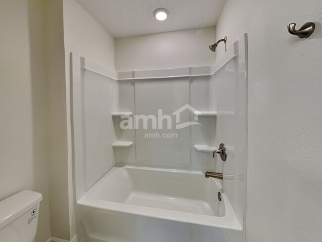Building Photo - 854 Heavenly Dr