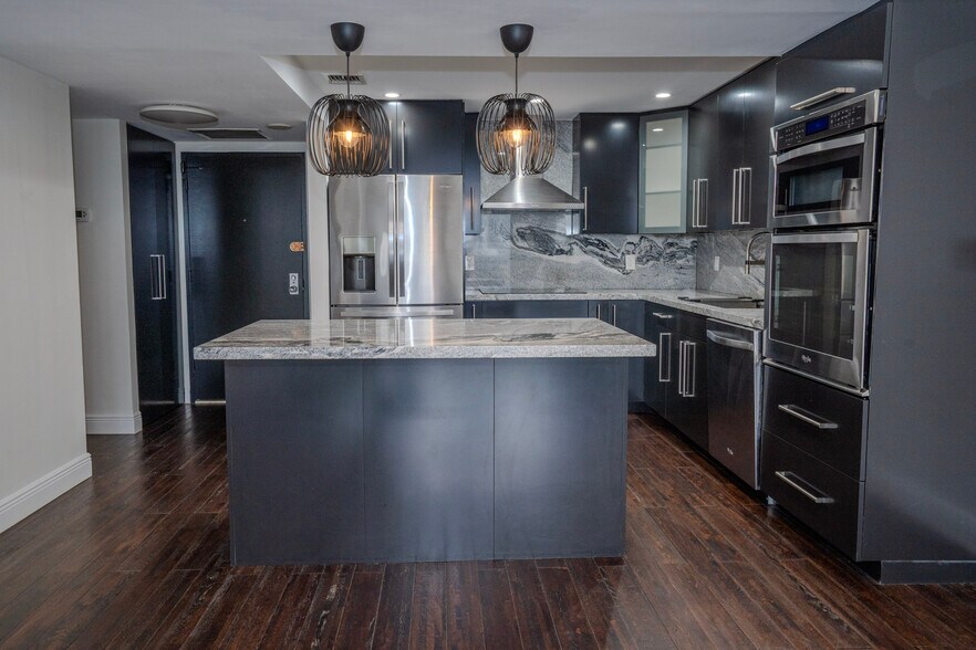 Building Photo - 500 Three Islands Blvd