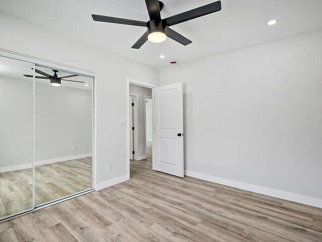 Building Photo - 575 Florida St