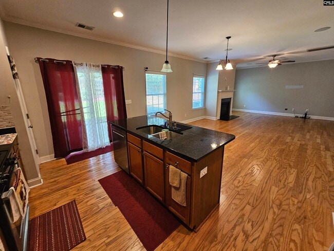 Building Photo - 135 Long Iron Ct