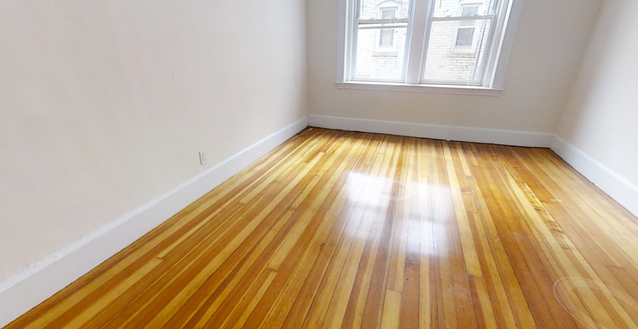 Building Photo - 8 Barrows St