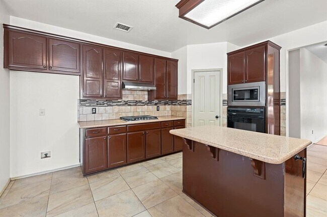 Building Photo - 1601 Chasewood Dr