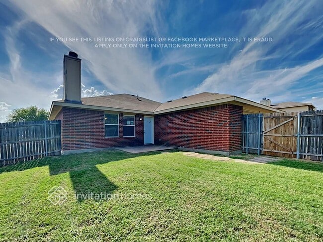 Building Photo - 706 Mission Ln